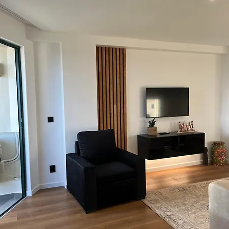 Luxury View Apartment *