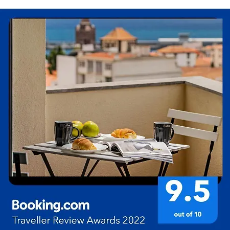 Luxury View - Free Parking Apartment