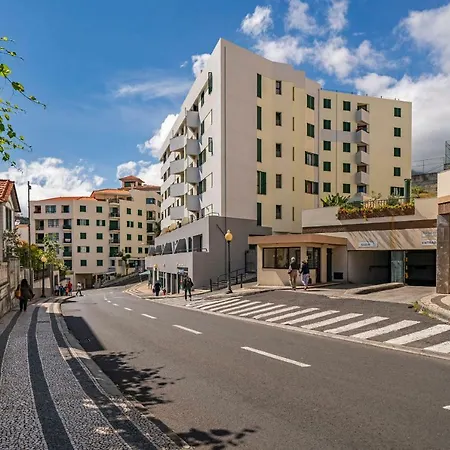 Luxury View Apartment Funchal Central Families Free Parking *
