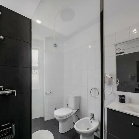 Luxury View - Free Parking Apartment
